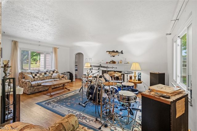 4714 W Ridgewood Drive, Parma, OH 44134