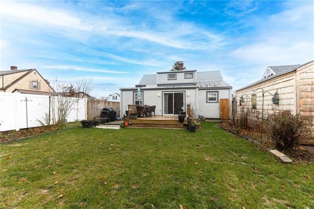 66 State St, Pawtucket, RI 02861