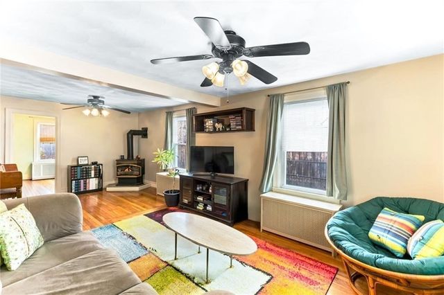 66 State St, Pawtucket, RI 02861