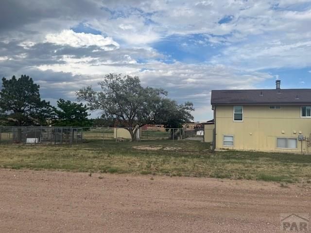 1195 W Meadowmoor Dr, Pueblo West, CO 81007