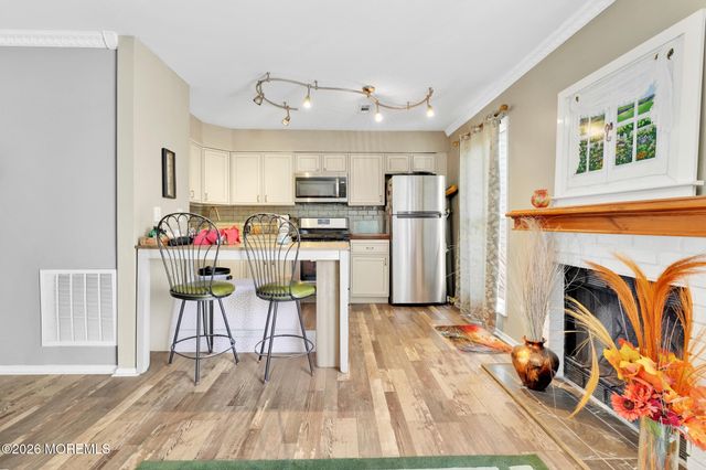 121 Joan Court, Jackson, NJ 08527