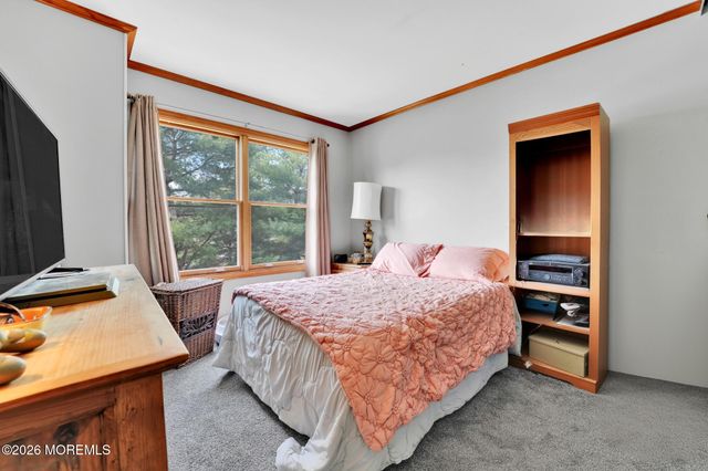 121 Joan Court, Jackson, NJ 08527