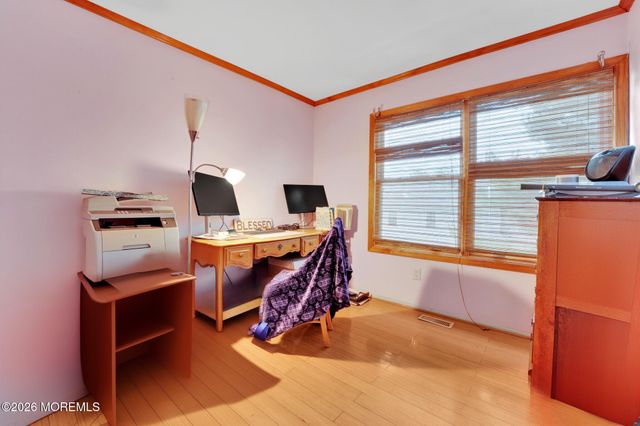 121 Joan Court, Jackson, NJ 08527