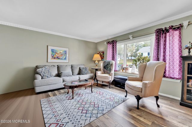 121 Joan Court, Jackson, NJ 08527