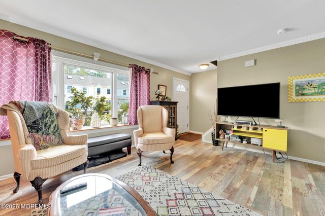 121 Joan Court, Jackson, NJ 08527