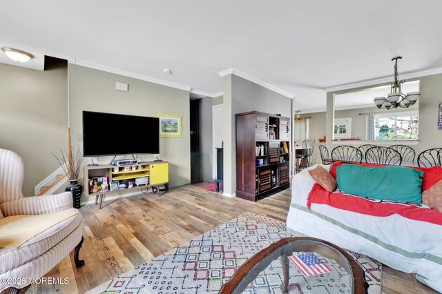 121 Joan Court, Jackson, NJ 08527