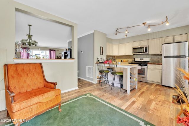 121 Joan Court, Jackson, NJ 08527