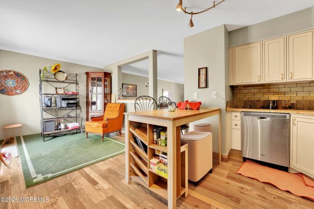 121 Joan Court, Jackson, NJ 08527