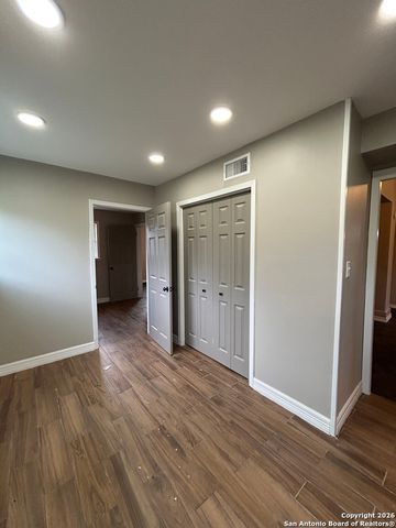 1101 E Crockett, Beeville, TX 78102