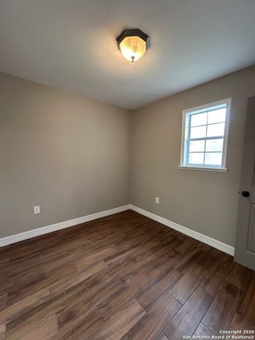 1101 E Crockett, Beeville, TX 78102