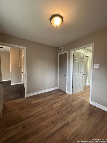 1101 E Crockett, Beeville, TX 78102