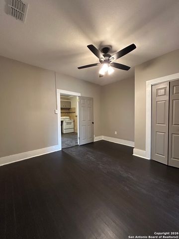 1101 E Crockett, Beeville, TX 78102