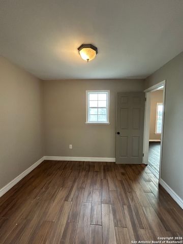 1101 E Crockett, Beeville, TX 78102