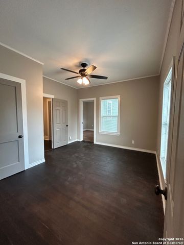 1101 E Crockett, Beeville, TX 78102