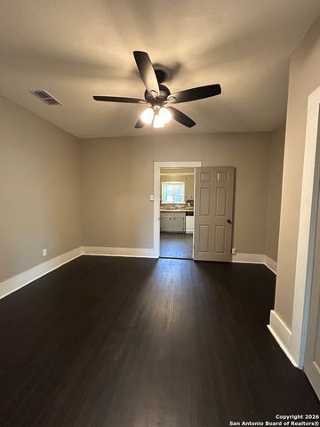 1101 E Crockett, Beeville, TX 78102