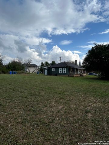 1101 E Crockett, Beeville, TX 78102