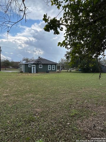 1101 E Crockett, Beeville, TX 78102
