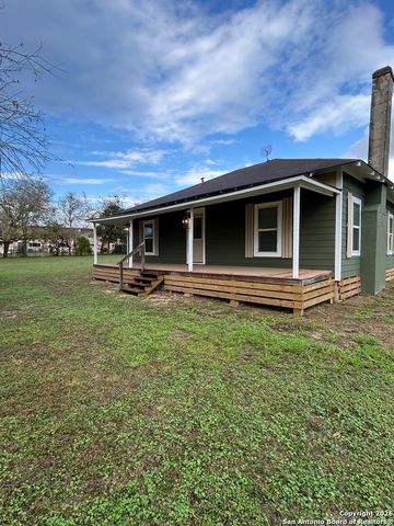 1101 E Crockett, Beeville, TX 78102