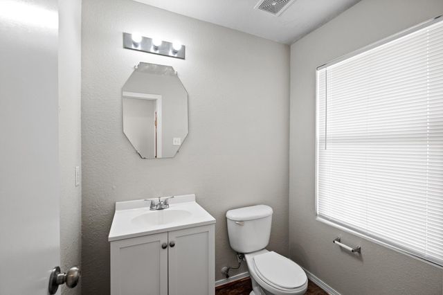 807 Darbydale Crossing Lane, Houston, TX 77090