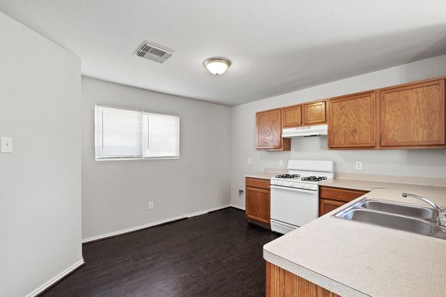 807 Darbydale Crossing Lane, Houston, TX 77090