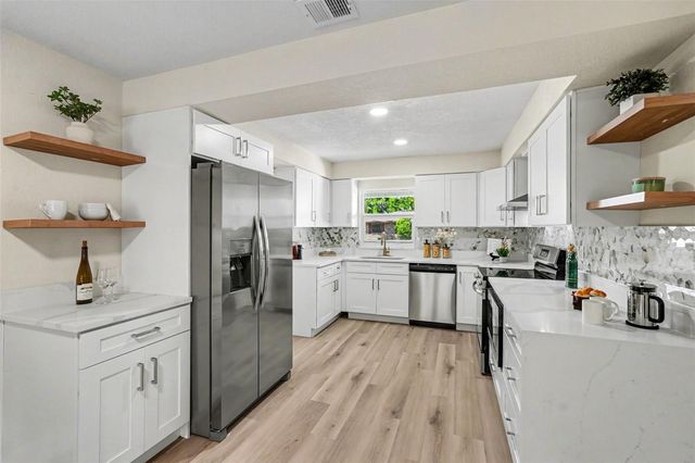 707 QUEENS COURT, Seffner, FL 33584