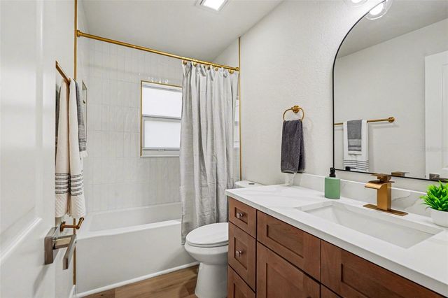 707 QUEENS COURT, Seffner, FL 33584