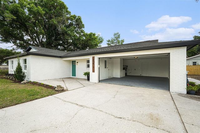 707 QUEENS COURT, Seffner, FL 33584