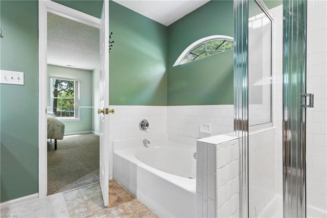 802 Thimbleby DR, Newport News, VA 23608