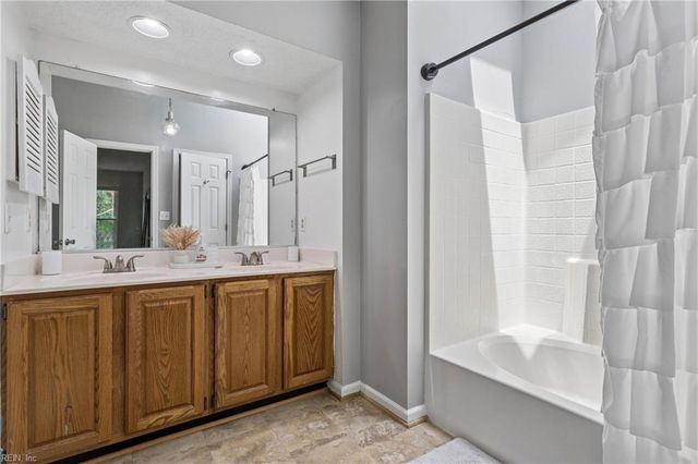 802 Thimbleby DR, Newport News, VA 23608