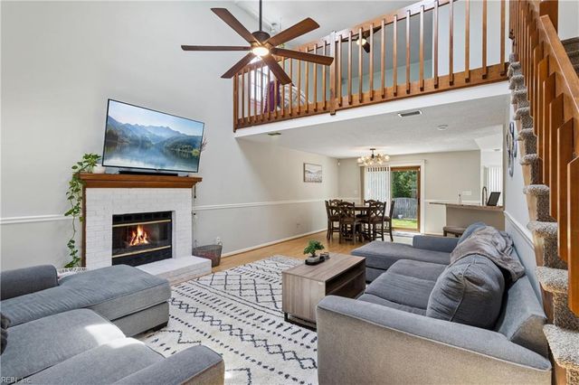 802 Thimbleby DR, Newport News, VA 23608