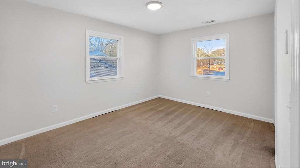 Image 13 of property listing at 232 MORRIS DR, Salisbury, MD 21804