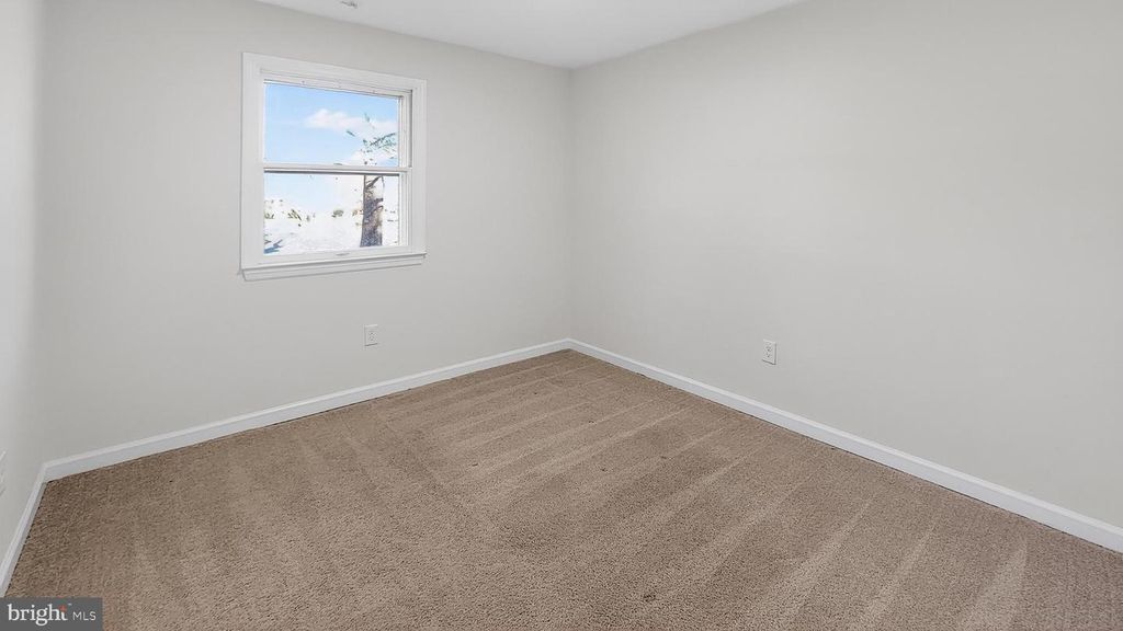 Image 15 of property listing at 232 MORRIS DR, Salisbury, MD 21804