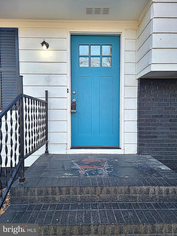 Image 5 of property listing at 232 MORRIS DR, Salisbury, MD 21804