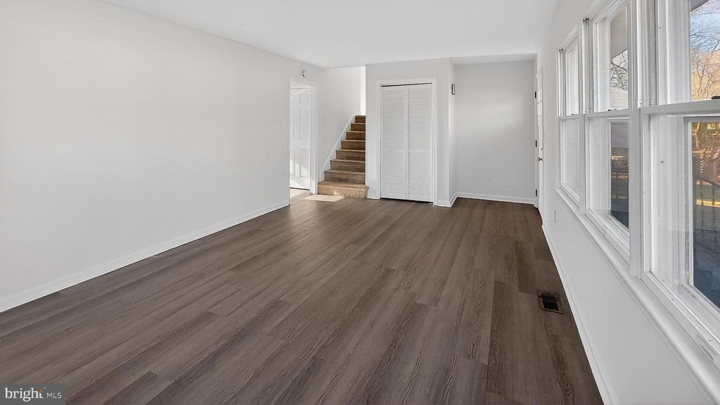 Image 7 of property listing at 232 MORRIS DR, Salisbury, MD 21804