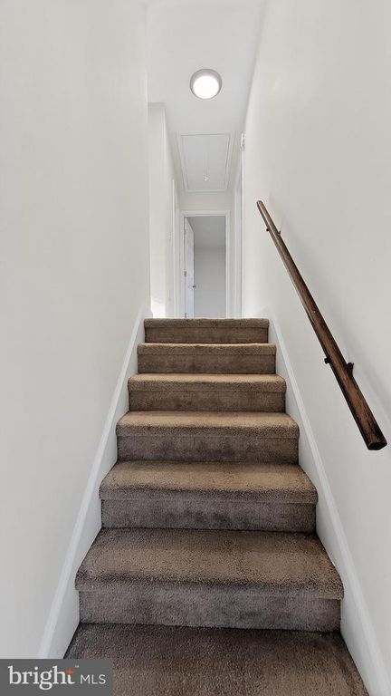 Image 8 of property listing at 232 MORRIS DR, Salisbury, MD 21804