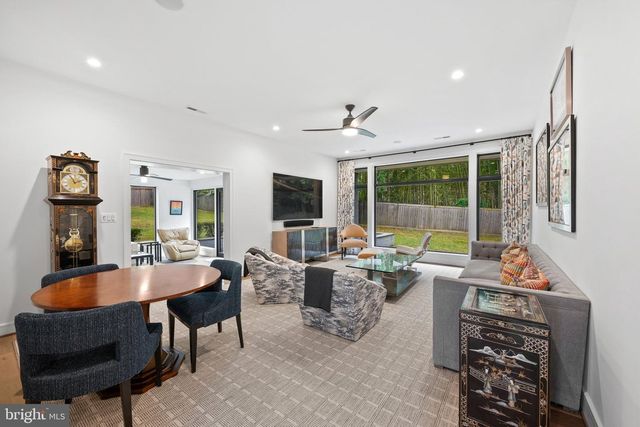 2130 SUDBURY PL NW, Washington, DC 20012