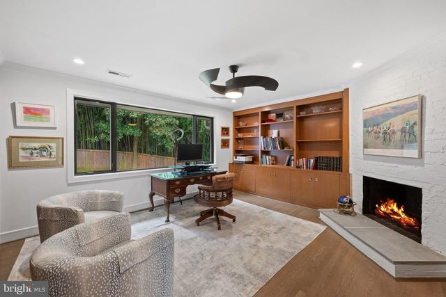 2130 SUDBURY PL NW, Washington, DC 20012