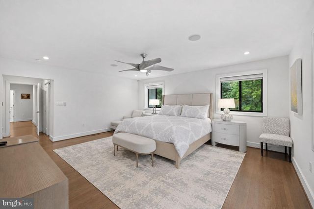 2130 SUDBURY PL NW, Washington, DC 20012
