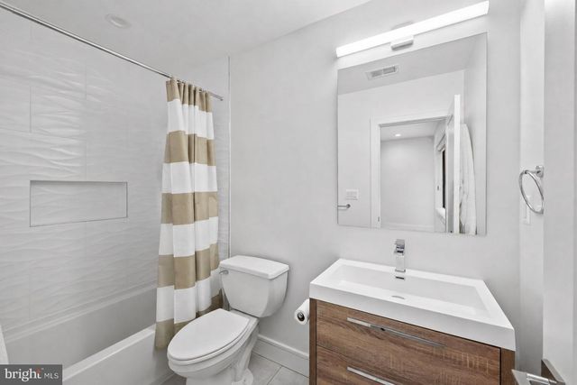 2130 SUDBURY PL NW, Washington, DC 20012