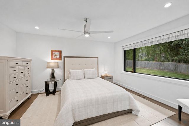 2130 SUDBURY PL NW, Washington, DC 20012
