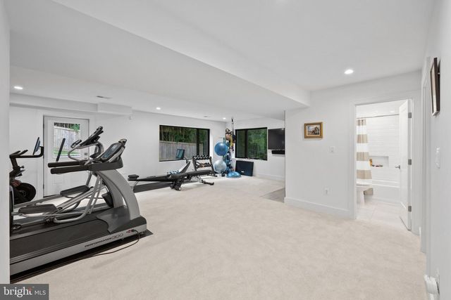 2130 SUDBURY PL NW, Washington, DC 20012