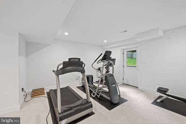2130 SUDBURY PL NW, Washington, DC 20012