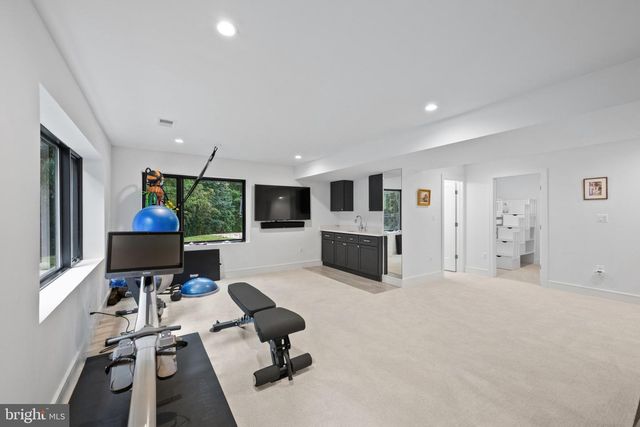 2130 SUDBURY PL NW, Washington, DC 20012