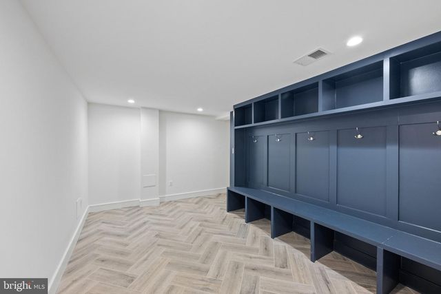2130 SUDBURY PL NW, Washington, DC 20012