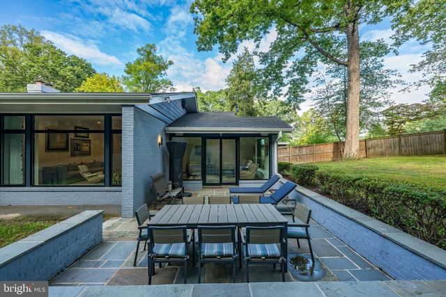 2130 SUDBURY PL NW, Washington, DC 20012