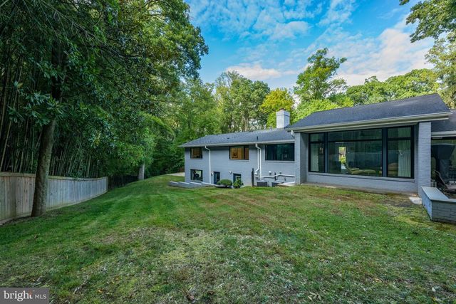 2130 SUDBURY PL NW, Washington, DC 20012
