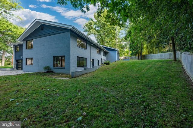 2130 SUDBURY PL NW, Washington, DC 20012