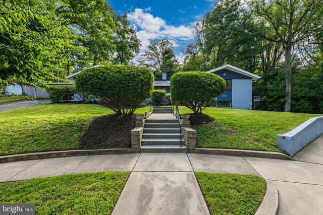 2130 SUDBURY PL NW, Washington, DC 20012