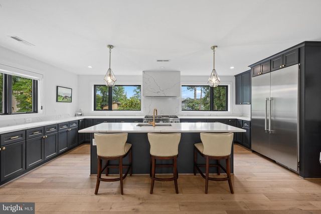 2130 SUDBURY PL NW, Washington, DC 20012