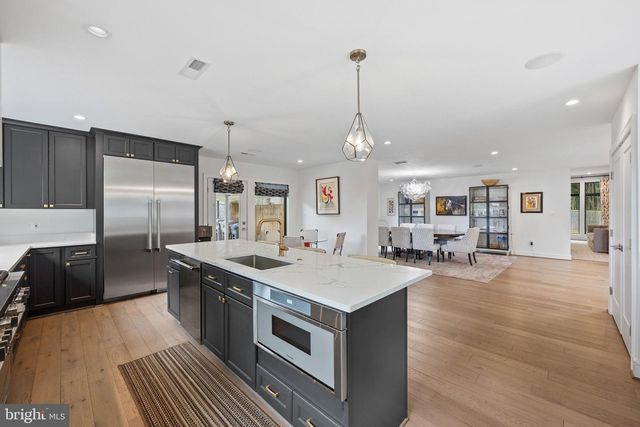 2130 SUDBURY PL NW, Washington, DC 20012